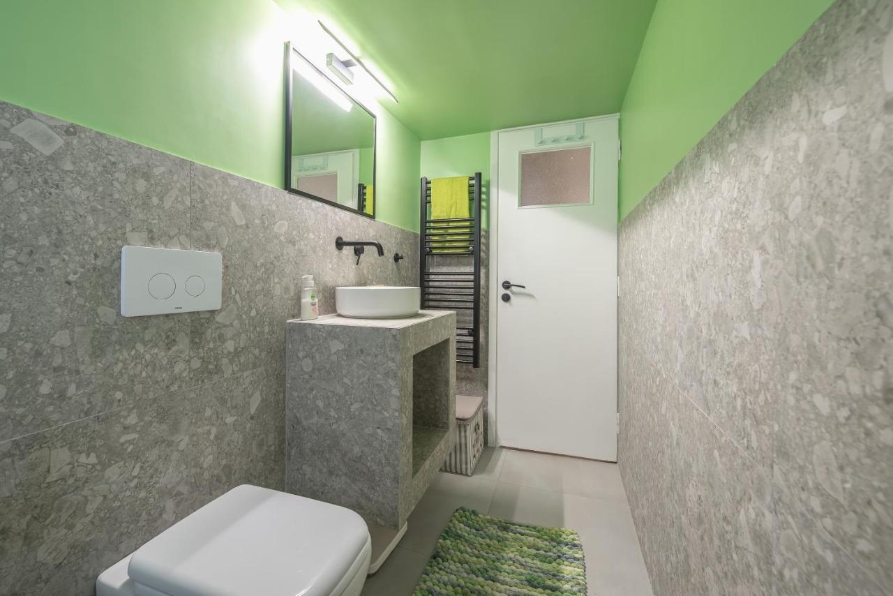 Comfy And Modern Apartment Atena Exterior foto