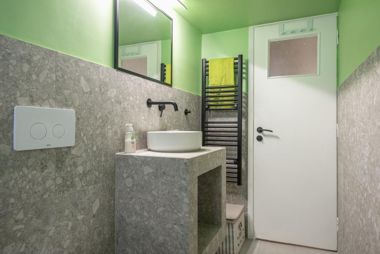 Comfy And Modern Apartment Atena Exterior foto
